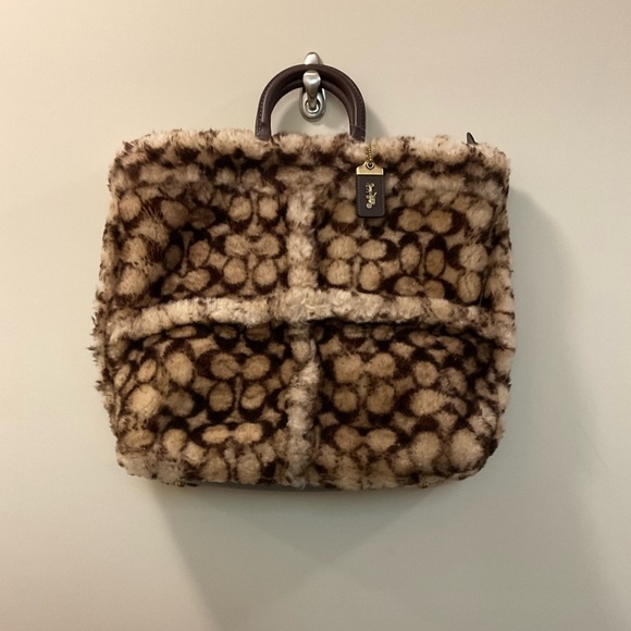 Coach Rogue Tote Signature Shearling Style C6162 - Picture 1 of 15